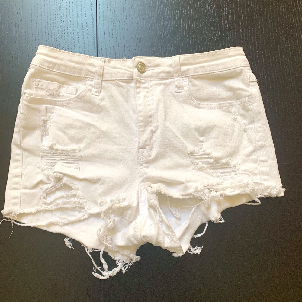 KLIQQUE B Distressed White Midrise Jean Shorts